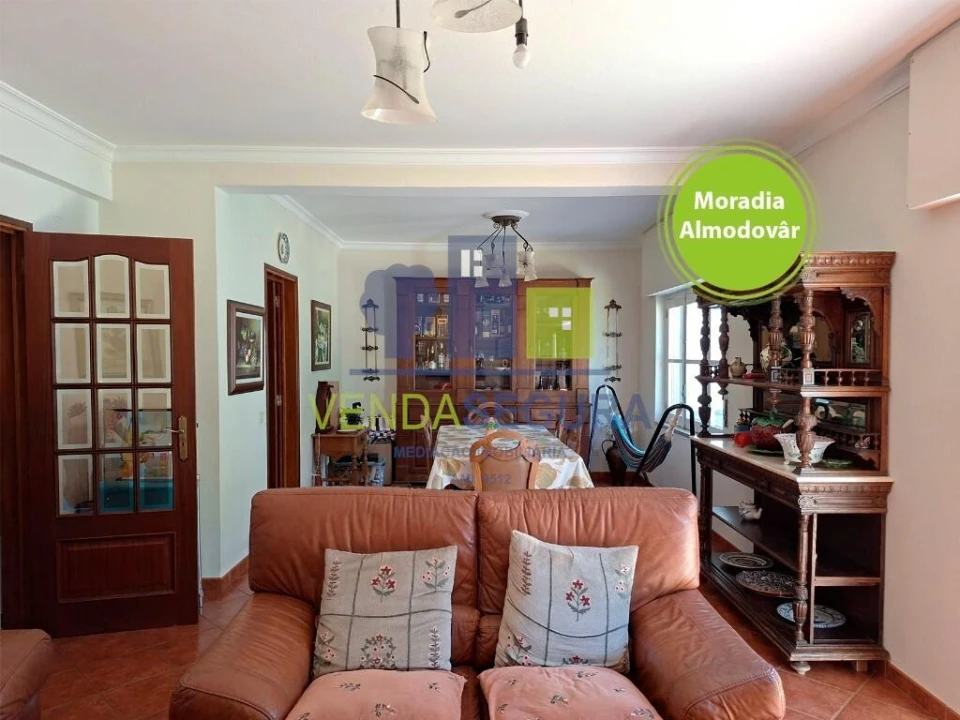 Moradia T4 para Venda em Almodôvar e Graça dos Padrões Foto 1