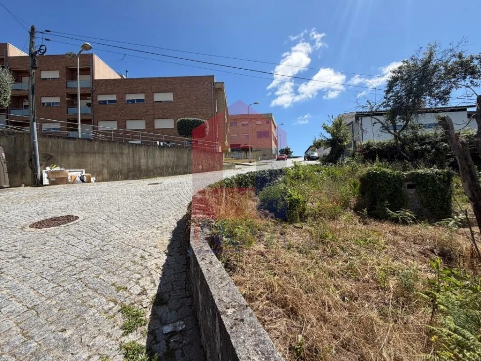 Apartamento T3 para Venda em Oliveira (Santa Maria) Foto 28
