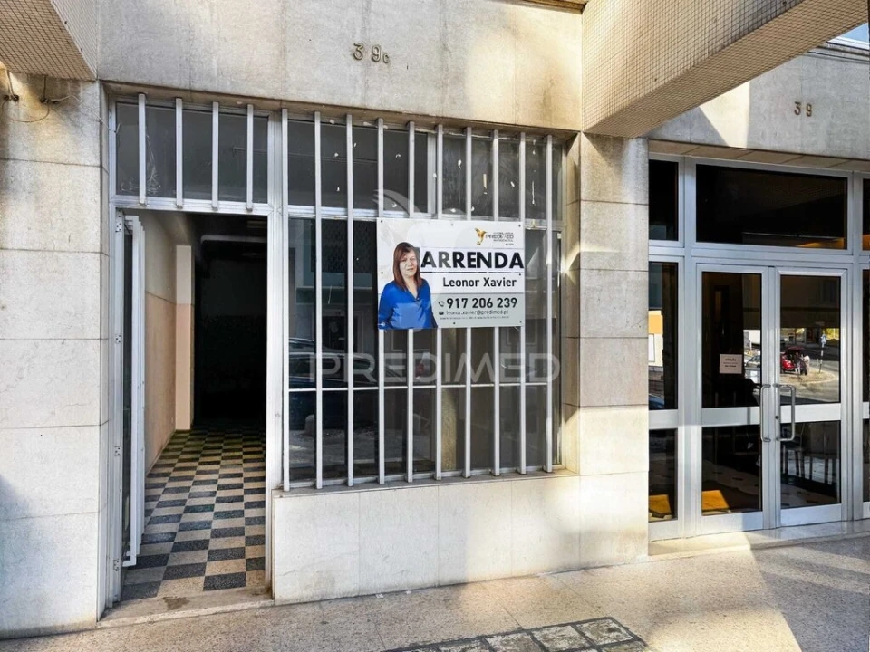 Loja para Arrendamento em Almada, Cova da Piedade, Pragal e Cacilhas Foto 6