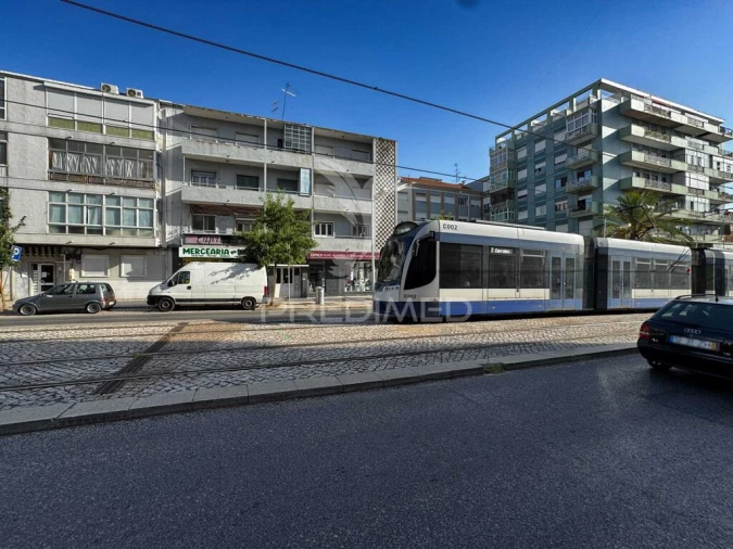 Loja para Arrendamento em Almada, Cova da Piedade, Pragal e Cacilhas Foto 7