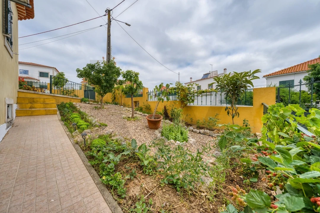 Moradia T4 para Venda em Romeira e Várzea Foto 4