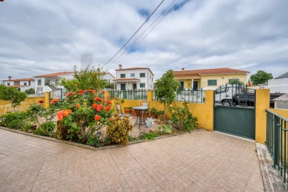 Moradia T4 para Venda em Romeira e Várzea