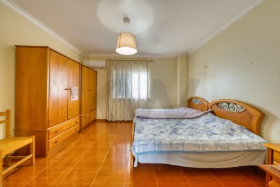 Moradia T4 para Venda em Romeira e Várzea