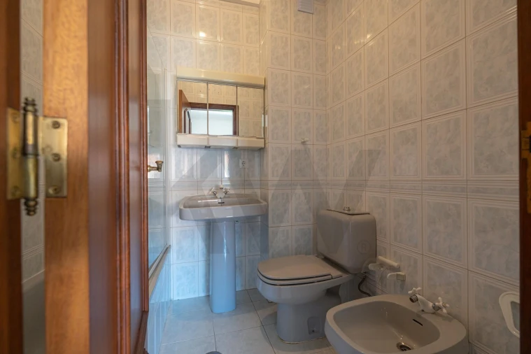 Apartamento T3 para Venda em Santo Antonio dos Olivais Foto 13