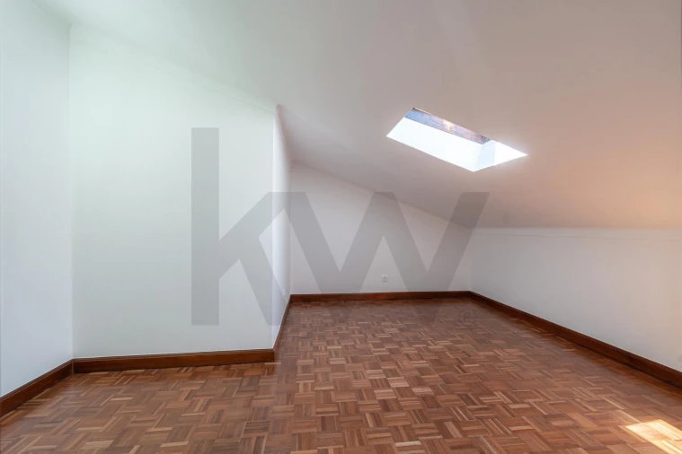 Apartamento T3 para Venda em Santo Antonio dos Olivais Foto 18