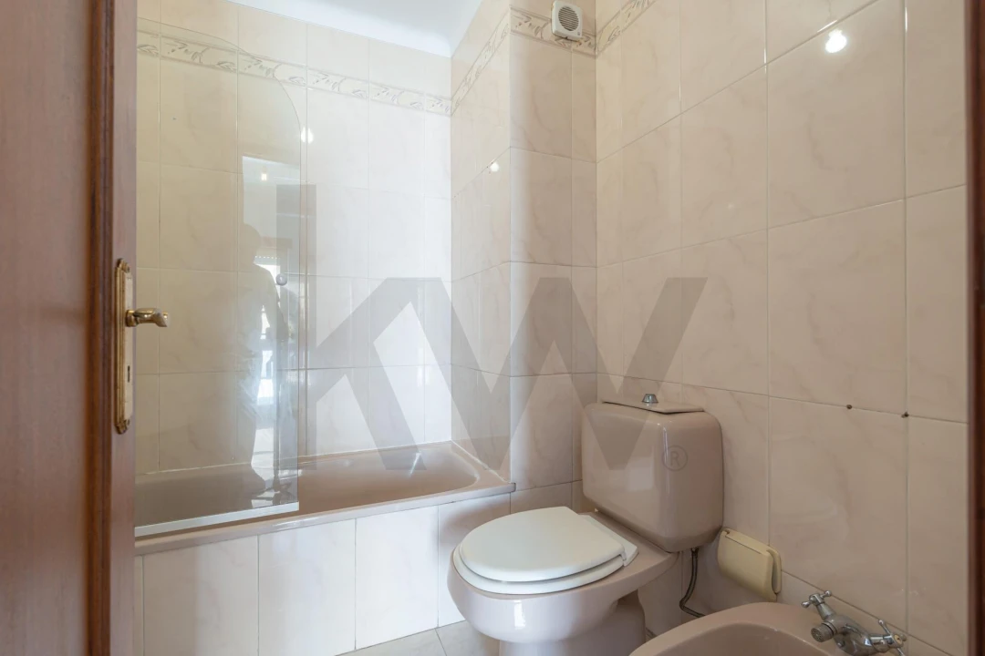 Apartamento T3 para Venda em Santo Antonio dos Olivais Foto 14
