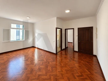 Apartamento T2 para Venda em Funchal (Se)