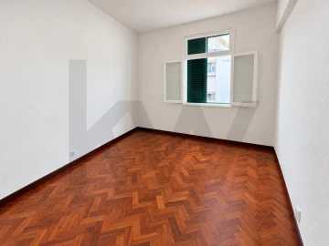 Apartamento T2 para Venda em Funchal (Se)