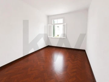 Apartamento T2 para Venda em Funchal (Se)