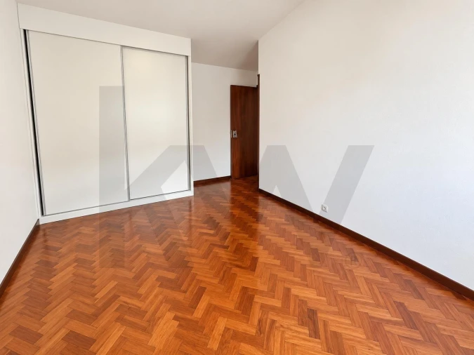 Apartamento T2 para Venda em Funchal (Se) Foto 13