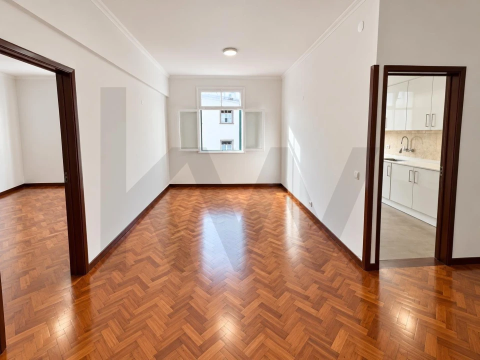 Apartamento T2 para Venda em Funchal (Se) Foto 2