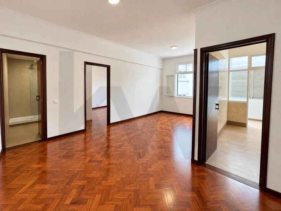 Apartamento T2 para Venda em Funchal (Se) Foto 9