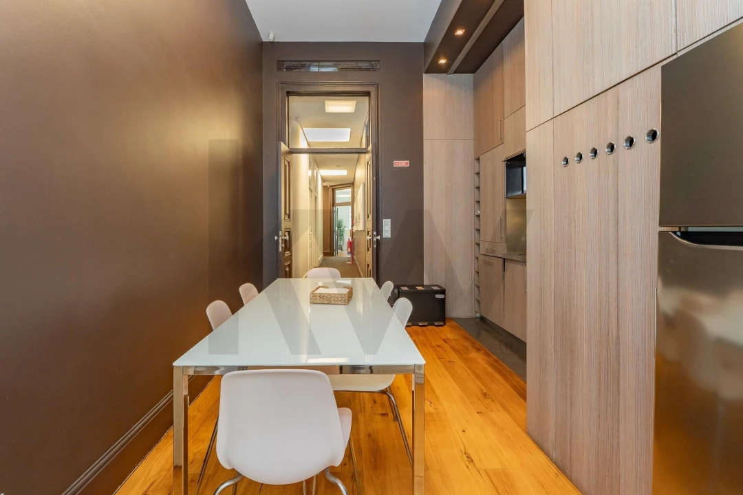 Apartamento T8 para Arrendamento em Santo António Foto 9