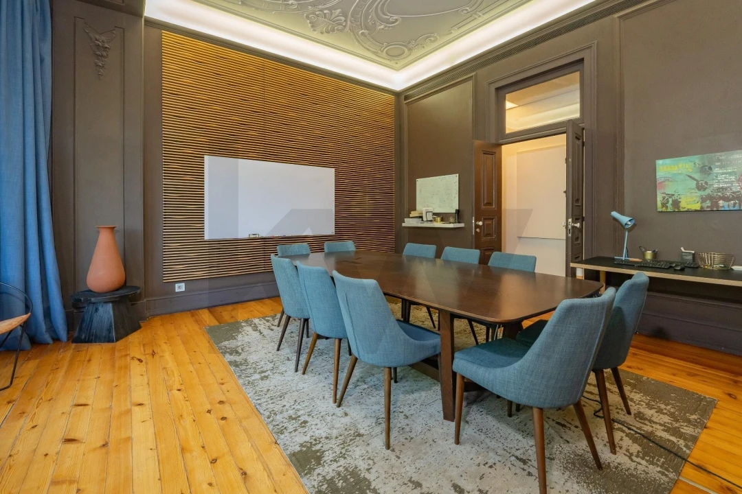 Apartamento T8 para Arrendamento em Santo António Foto 4