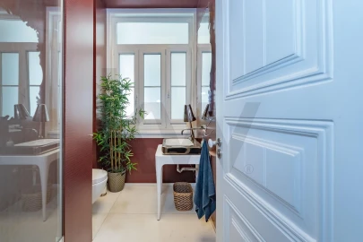 Apartamento T8 para Arrendamento em Santo António
