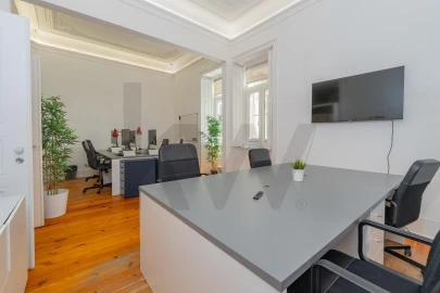 Apartamento T8 para Arrendamento em Santo António