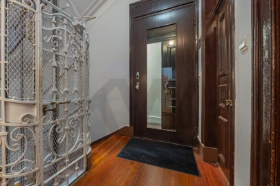 Apartamento T8 para Arrendamento em Santo António