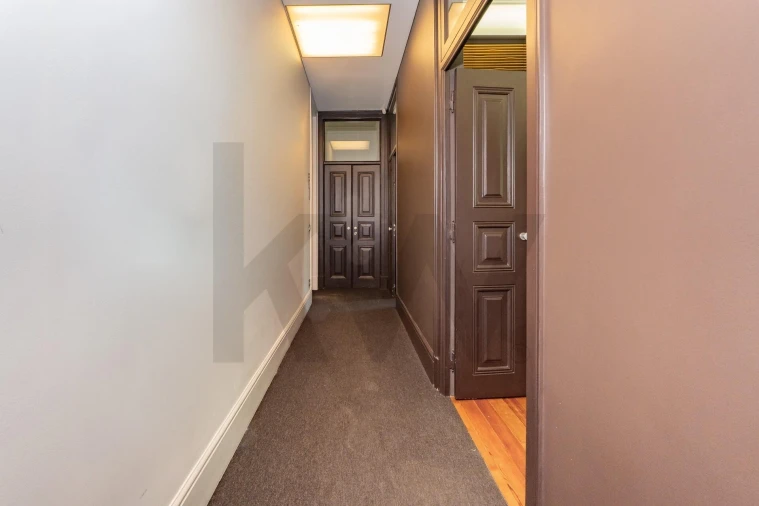 Apartamento T8 para Arrendamento em Santo António Foto 10