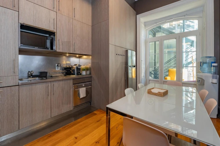 Apartamento T8 para Arrendamento em Santo António Foto 8