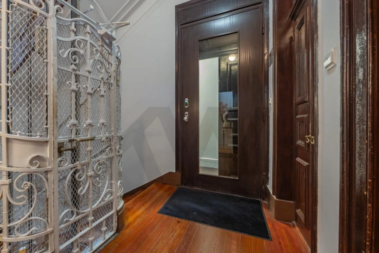 Apartamento T8 para Arrendamento em Santo António Foto 31