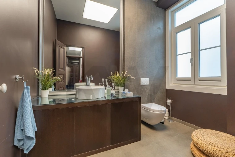 Apartamento T8 para Arrendamento em Santo António Foto 28