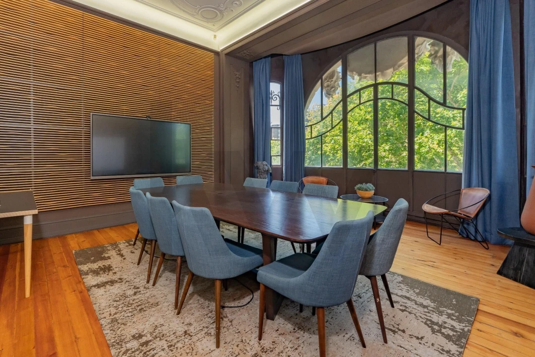 Apartamento T8 para Arrendamento em Santo António Foto 1
