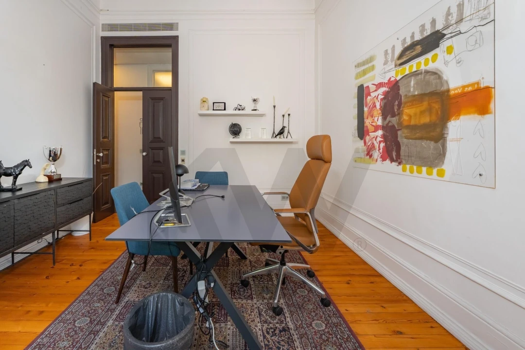 Apartamento T8 para Arrendamento em Santo António Foto 22