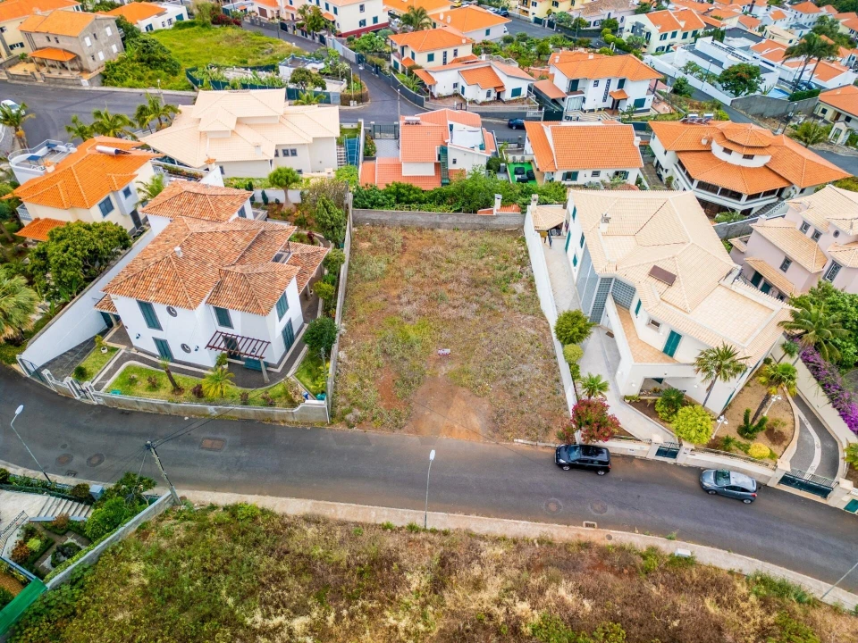 Terreno para Venda em Funchal (Santa Maria Maior) Foto 1