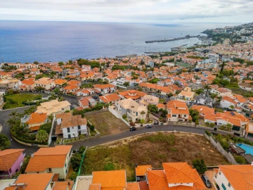 Terreno para Venda em Funchal (Santa Maria Maior)