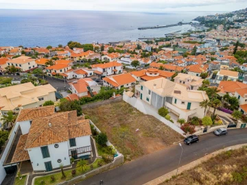 Terreno para Venda em Funchal (Santa Maria Maior)