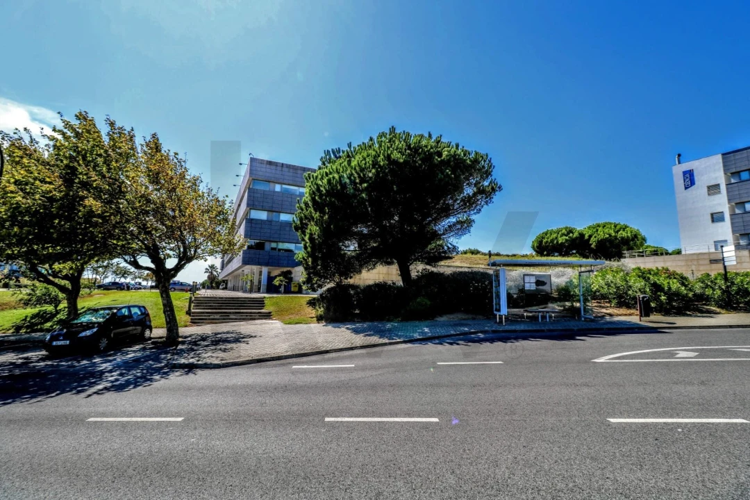 Loja para Venda em Porto Salvo Foto 3