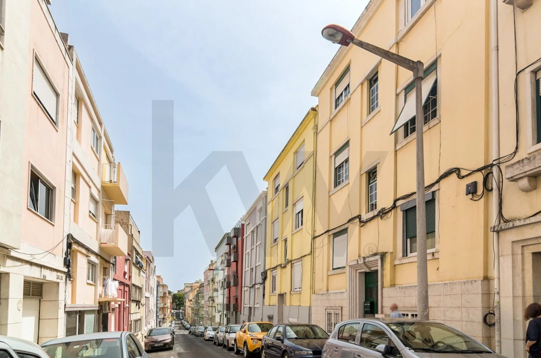 Apartamento T2 para Venda em Areeiro Foto 22