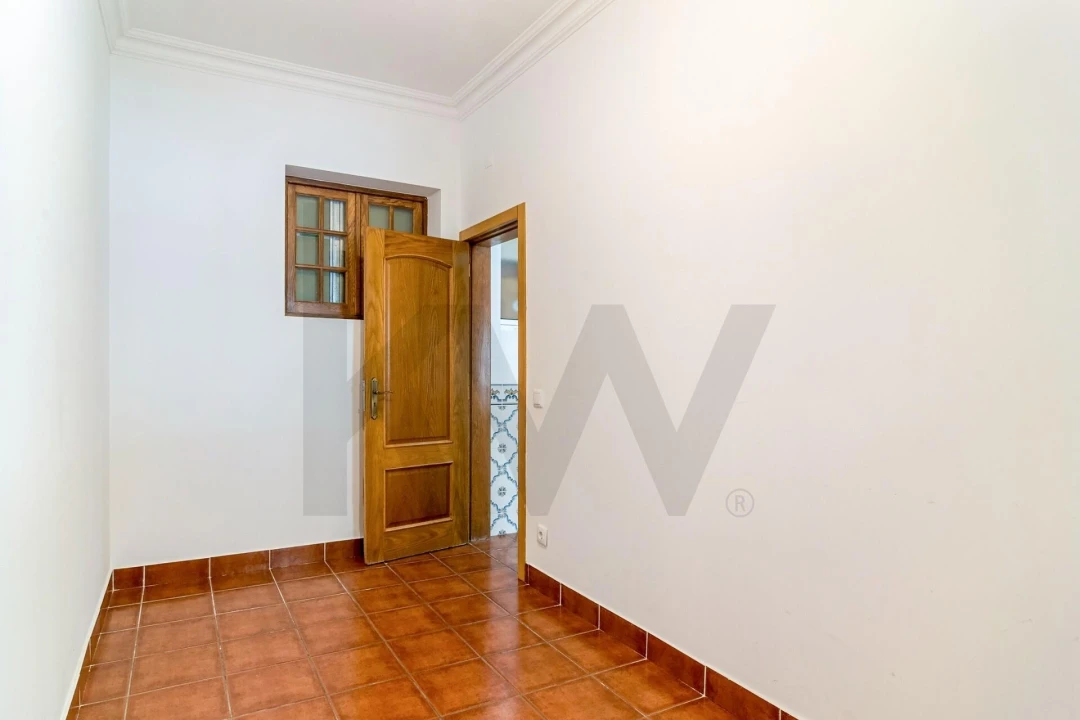 Apartamento T2 para Venda em Areeiro Foto 16