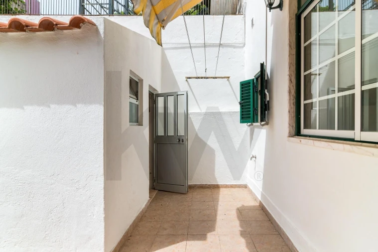 Apartamento T2 para Venda em Areeiro Foto 19