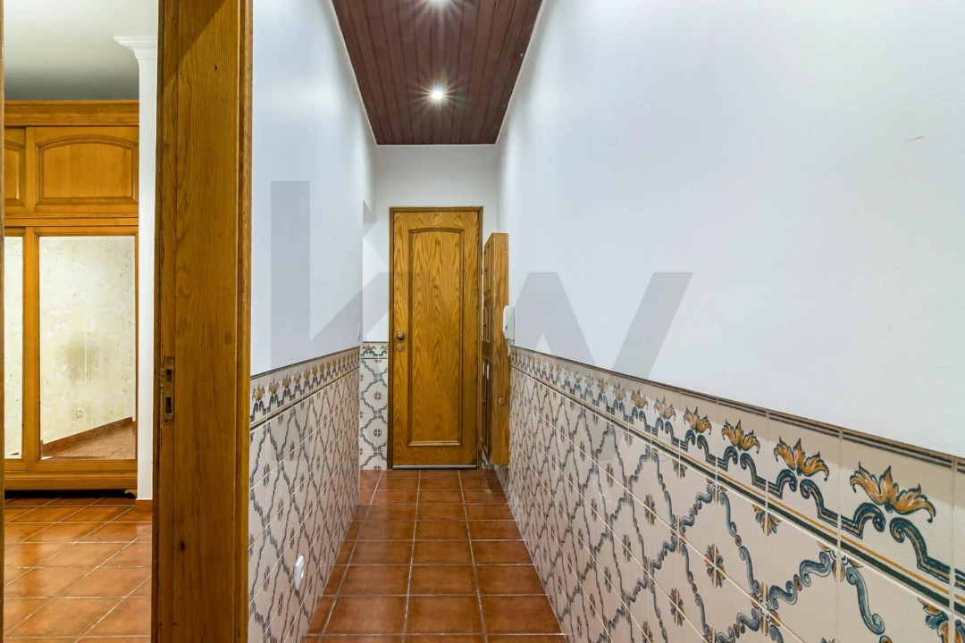 Apartamento T2 para Venda em Areeiro Foto 3