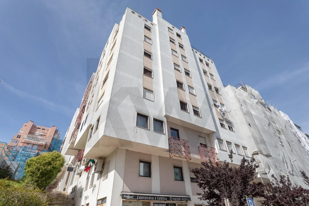 Apartamento T3 para Venda em Rio de Mouro Foto 38