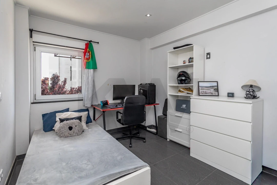 Apartamento T3 para Venda em Rio de Mouro Foto 21