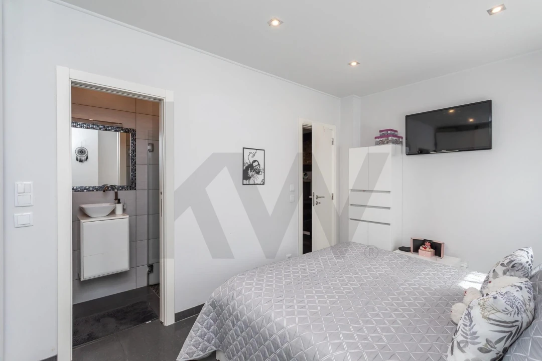 Apartamento T3 para Venda em Rio de Mouro Foto 29