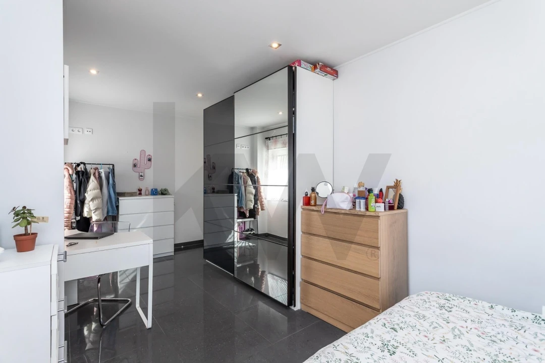 Apartamento T3 para Venda em Rio de Mouro Foto 25