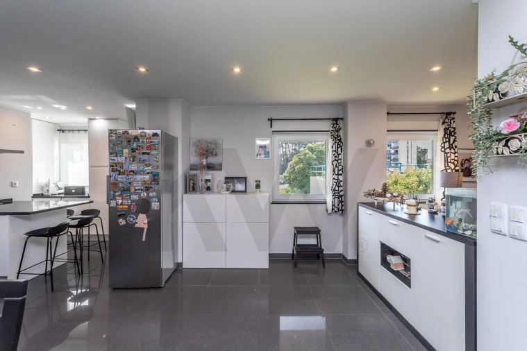 Apartamento T3 para Venda em Rio de Mouro Foto 5