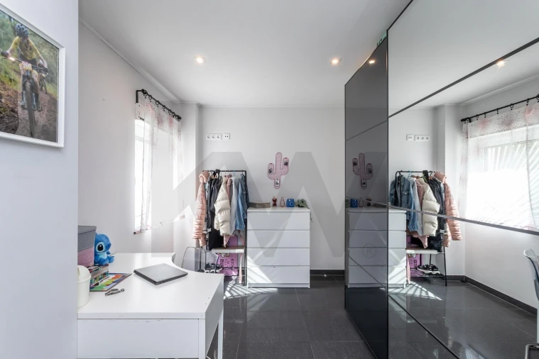 Apartamento T3 para Venda em Rio de Mouro Foto 26