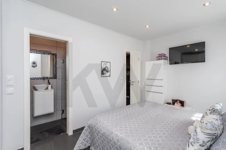 Apartamento T3 para Venda em Rio de Mouro Foto 29