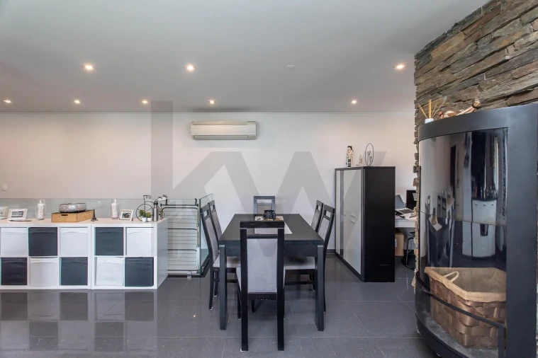 Apartamento T3 para Venda em Rio de Mouro Foto 6