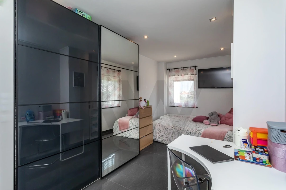 Apartamento T3 para Venda em Rio de Mouro Foto 23