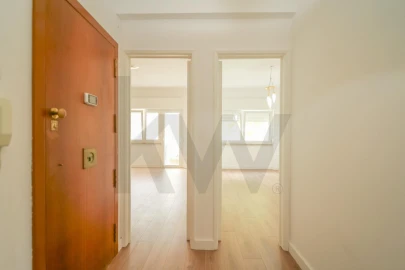 Apartamento T2 para Venda em Benfica