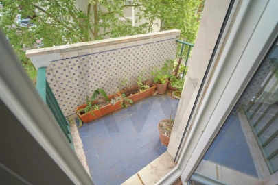 Apartamento T2 para Venda em Benfica