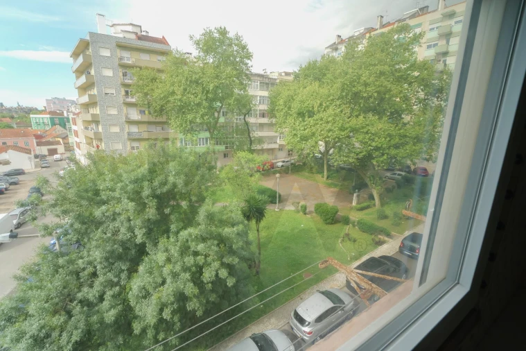 Apartamento T2 para Venda em Benfica Foto 21
