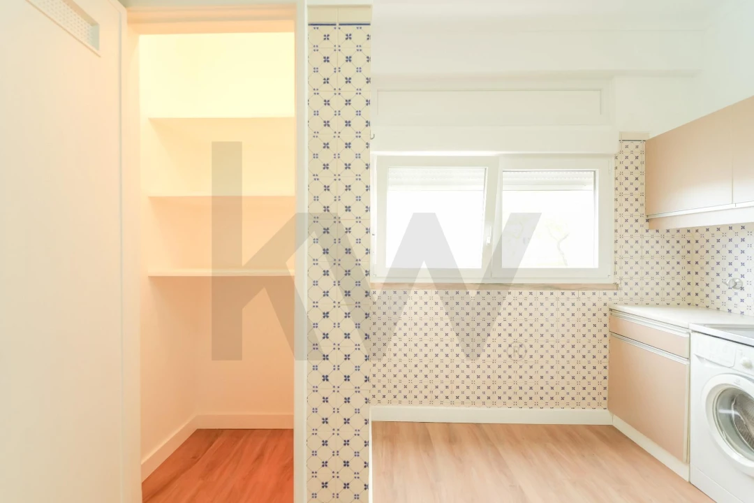Apartamento T2 para Venda em Benfica Foto 17