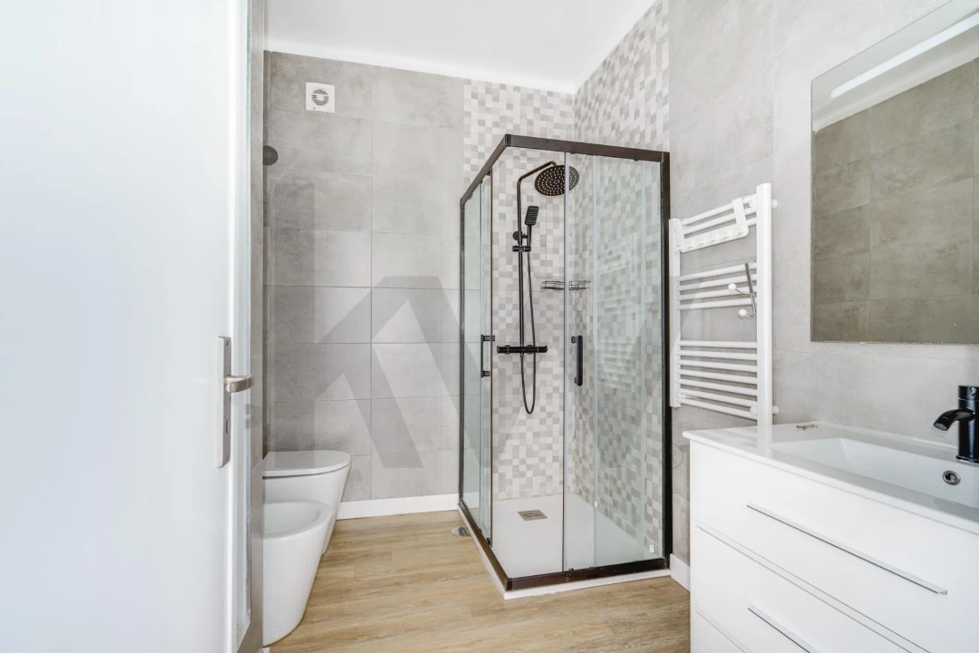 Apartamento T2 para Arrendamento em Lumiar Foto 6