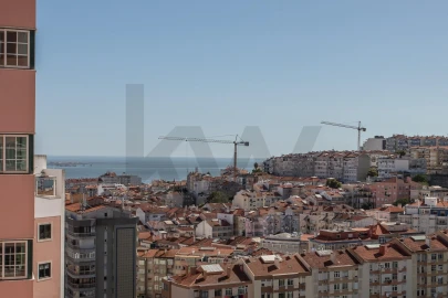 Apartamento T3 para Venda em Algés, Linda-A-Velha e Cruz Quebrada-Dafundo